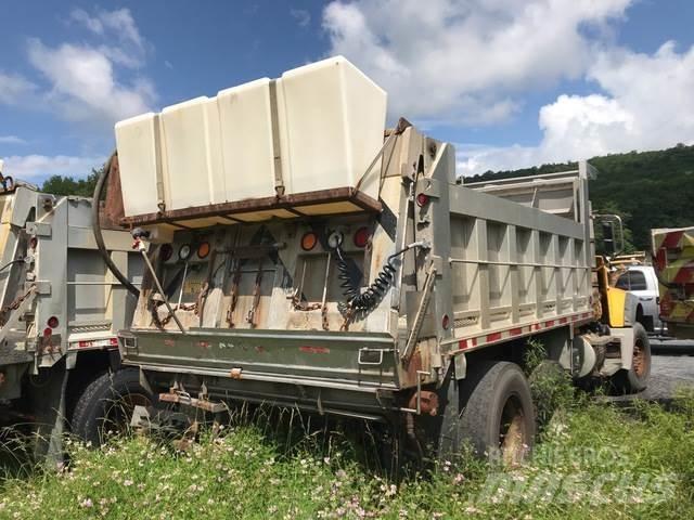 Mack GU713 Lumesahad