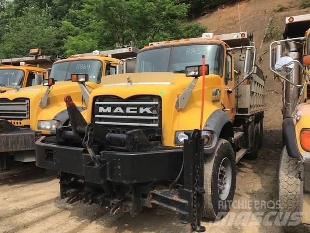 Mack GU713 Lumesahad