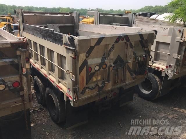 Mack GU713 Lumesahad