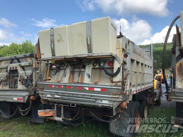 Mack GU713 Kallurid
