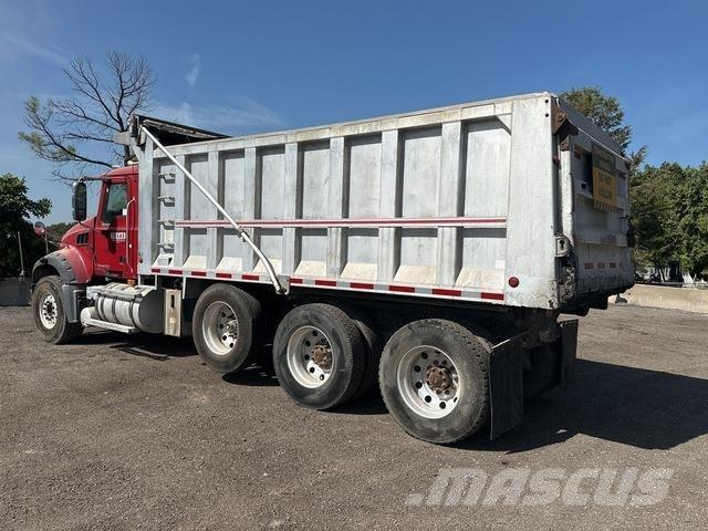 Mack GU713 Kallurid