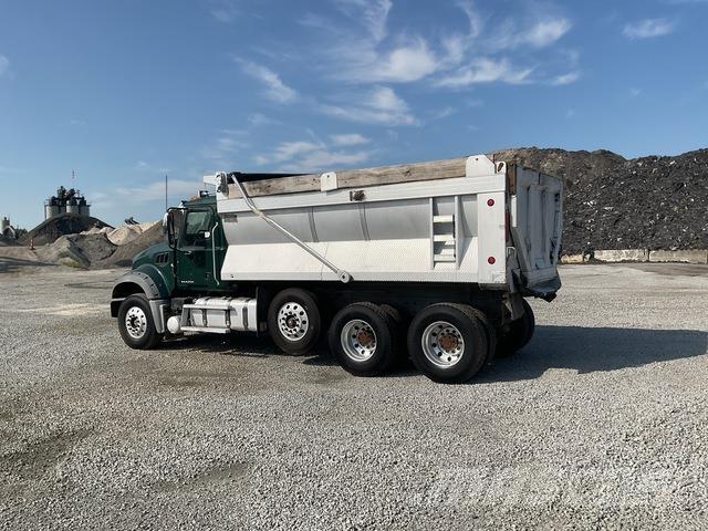 Mack GU713 Kallurid