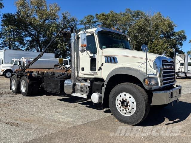 Mack GU713 Vahetuskastiga tõstukautod
