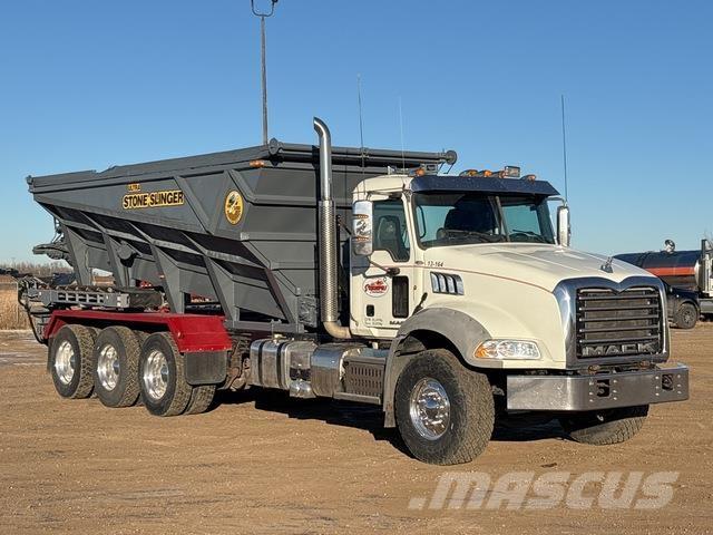 Mack GU814 Betoonkivi tootmise masinad