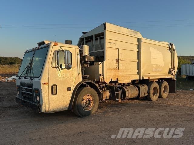 Mack LEU613 Prügiautod