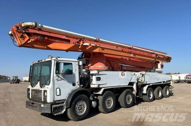 Mack MR688S Betooni pumpautod