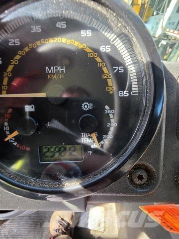 Mack MRU613 Prügiautod