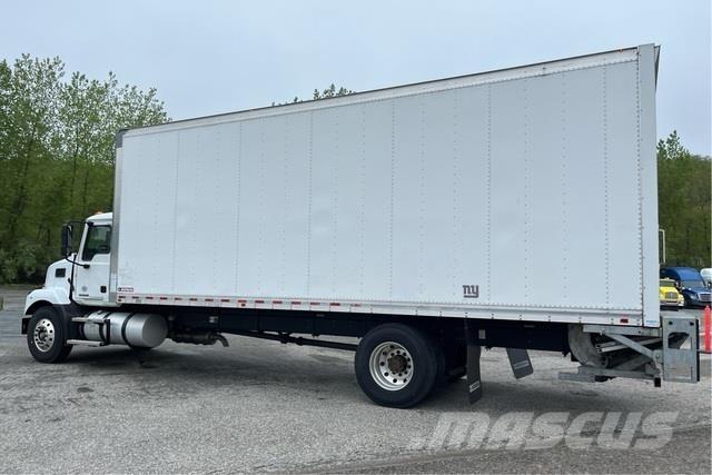 Mack MS642 Furgoonautod