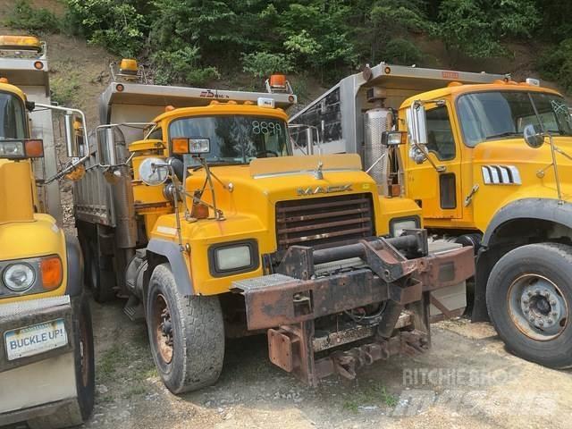 Mack RD600 Lumesahad