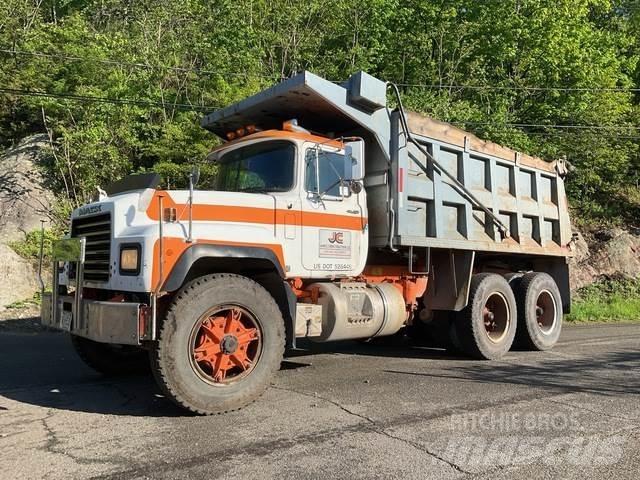 Mack RD686SX Kallurid