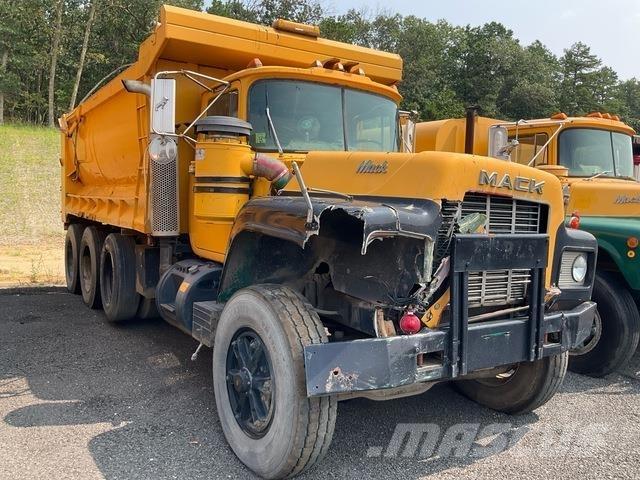 Mack RD686SX Kallurid