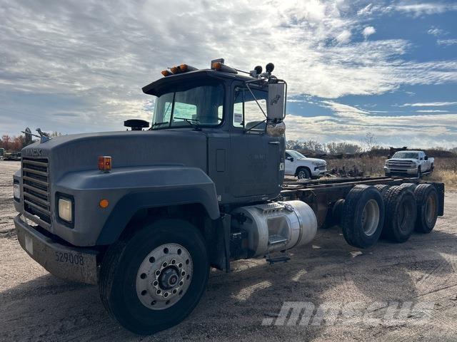 Mack RD688S Kabiinid