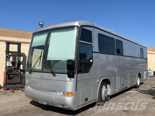 MCI F3500 Haagissuvilad ja autoelamud