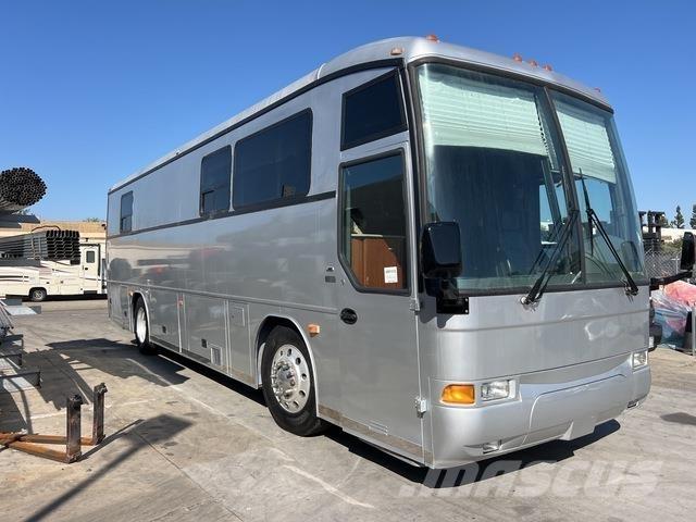 MCI F3500 Haagissuvilad ja autoelamud