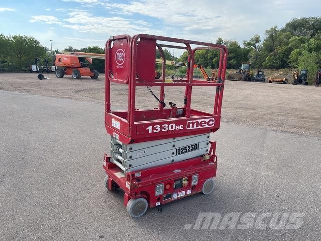 MEC 1330SE Käärtõstukid