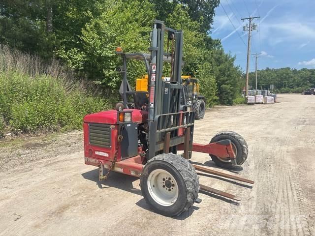 Moffett M45P Veoautol transporditav kahveltõstuk