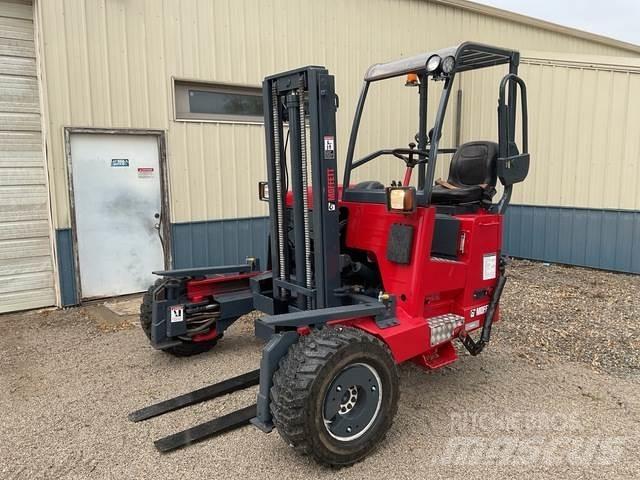 Moffett M55.4 Veoautol transporditav kahveltõstuk