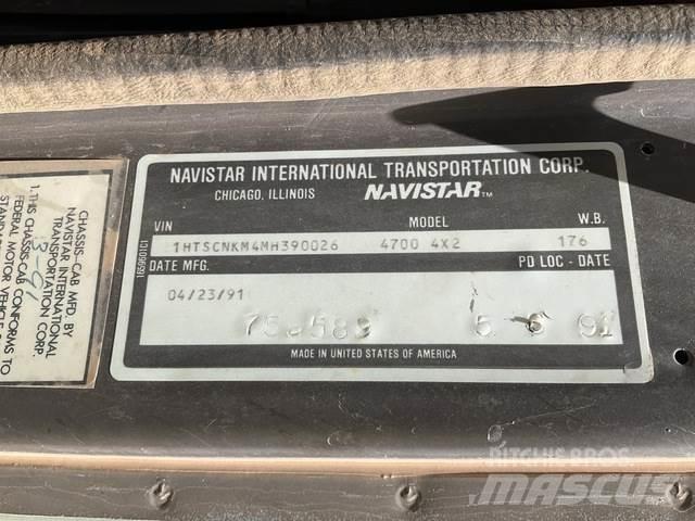 Navistar 4700 Furgoonautod