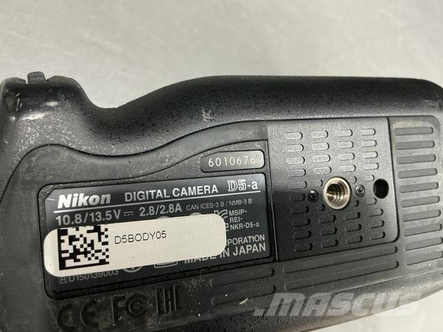  Nikon D5-a Muu