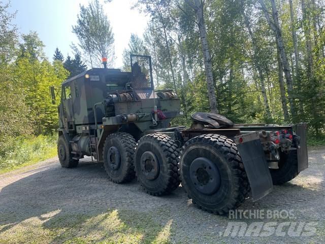 Oshkosh M1070 Sadulveokid