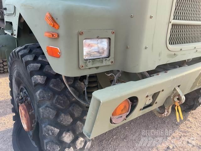 Oshkosh MK25 Furgoonautod