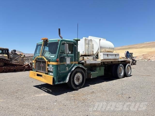 Peterbilt 320 Tsisternveokid
