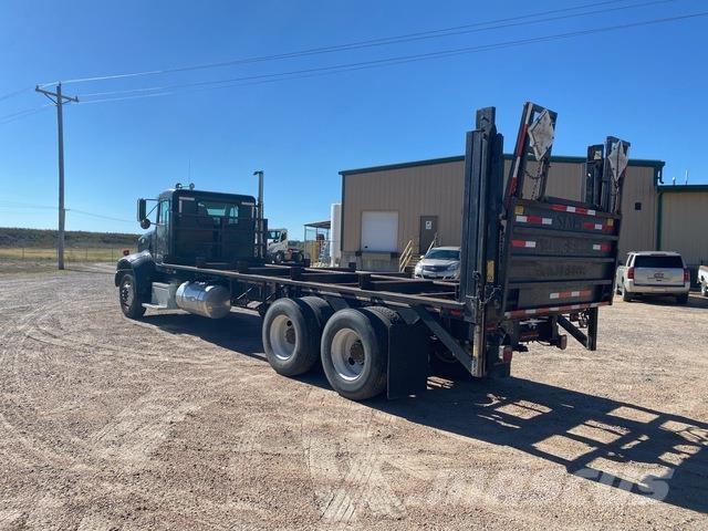 Peterbilt 330 Madelautod