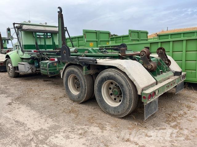 Peterbilt 330 Konksliftveokid