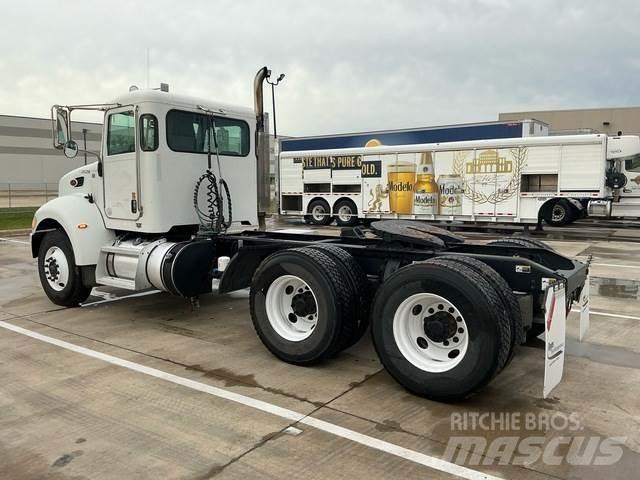 Peterbilt 348 Sadulveokid