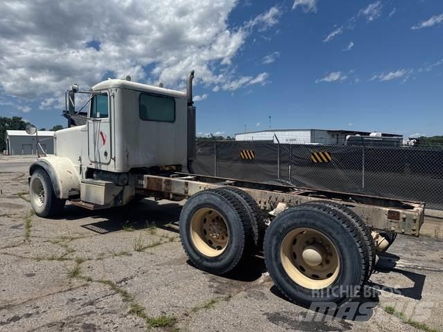 Peterbilt 357 Sadulveokid