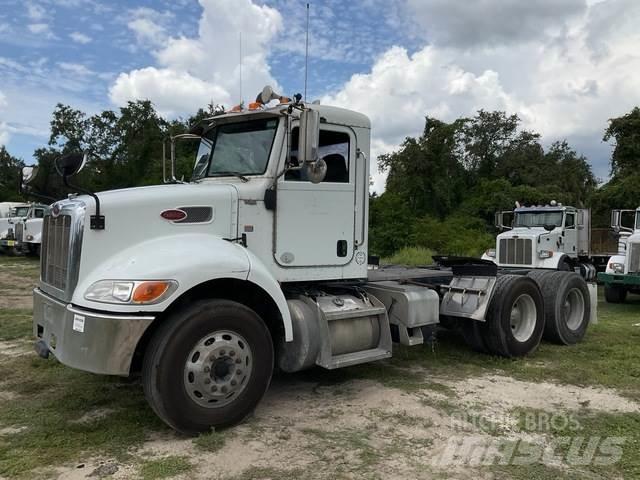 Peterbilt 382 Sadulveokid