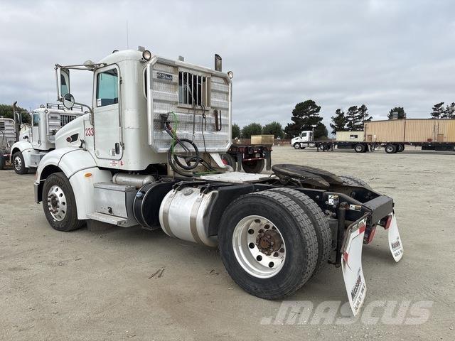 Peterbilt 384 Sadulveokid