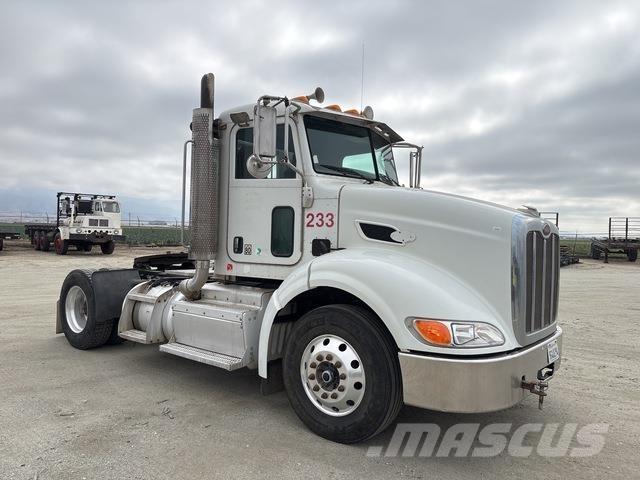 Peterbilt 384 Sadulveokid