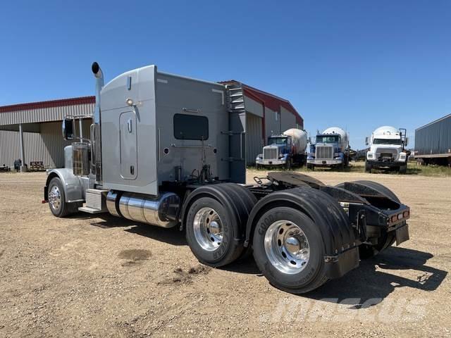 Peterbilt 389 Sadulveokid