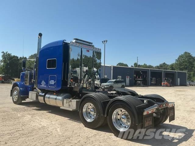 Peterbilt 389 Sadulveokid
