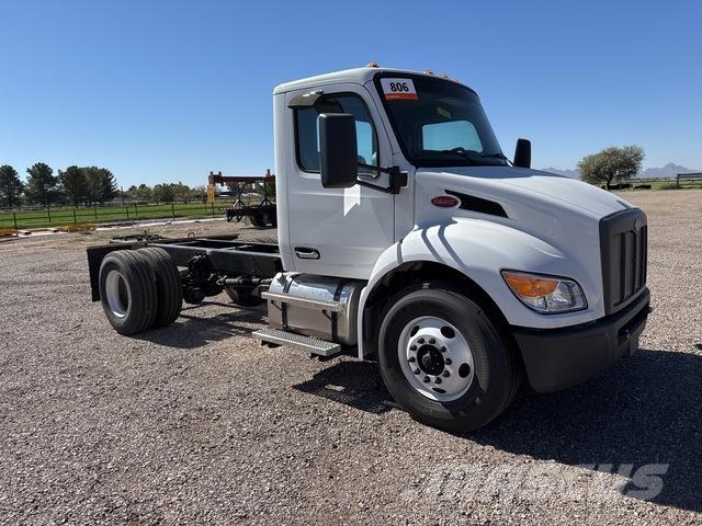 Peterbilt 537 Kabiinid