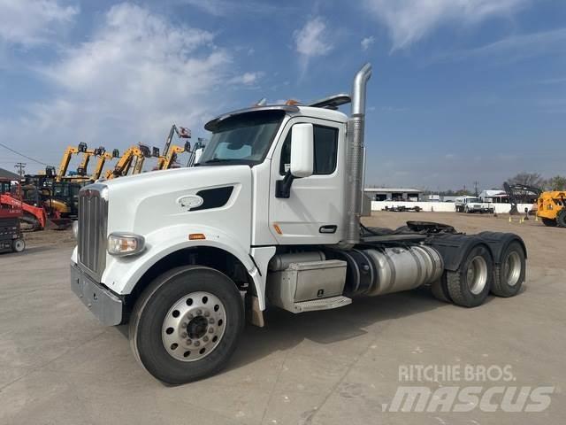 Peterbilt 567 Sadulveokid