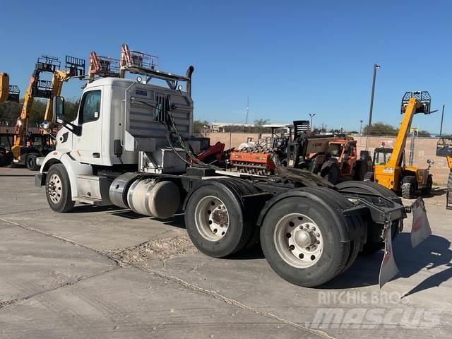 Peterbilt 567 Sadulveokid