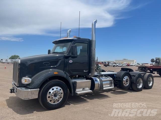 Peterbilt 567 Sadulveokid