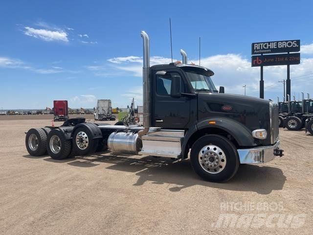 Peterbilt 567 Sadulveokid
