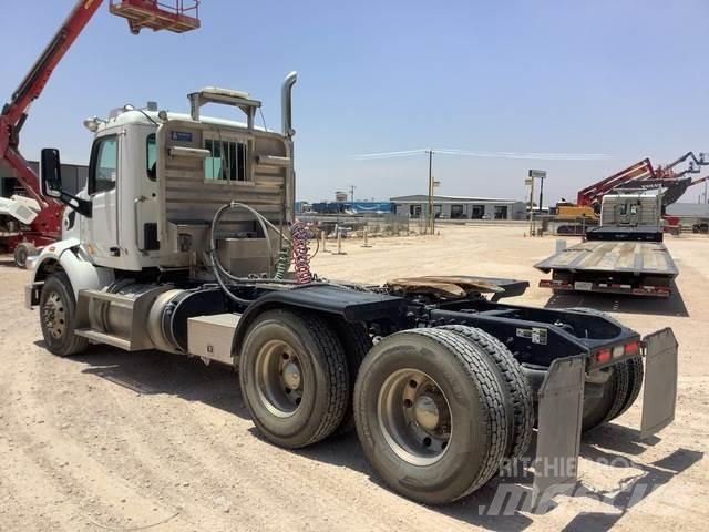 Peterbilt 567 Sadulveokid