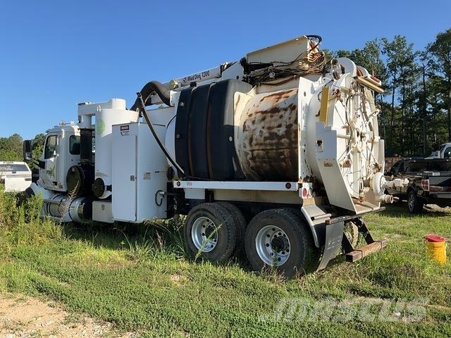 Peterbilt 567 Roomikekskavaatorid