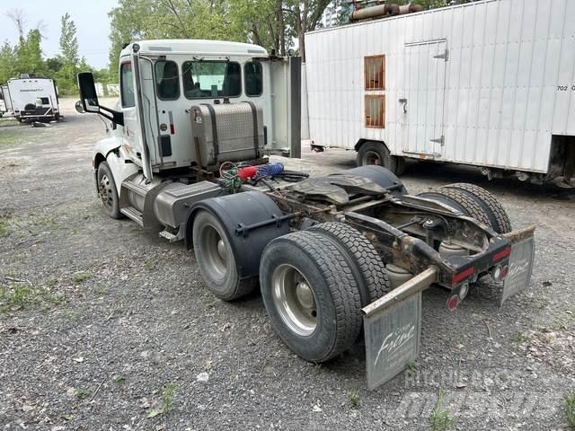 Peterbilt 579 Sadulveokid