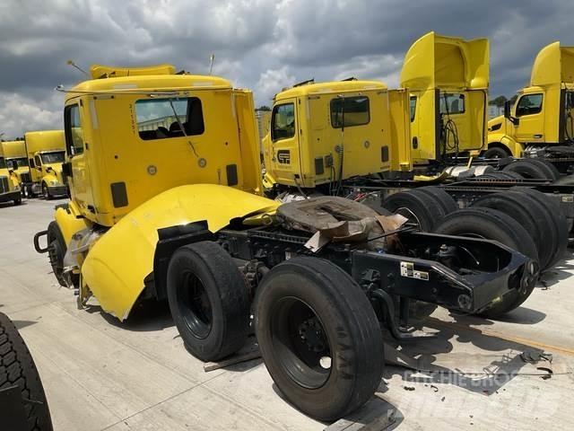 Peterbilt 579 Sadulveokid