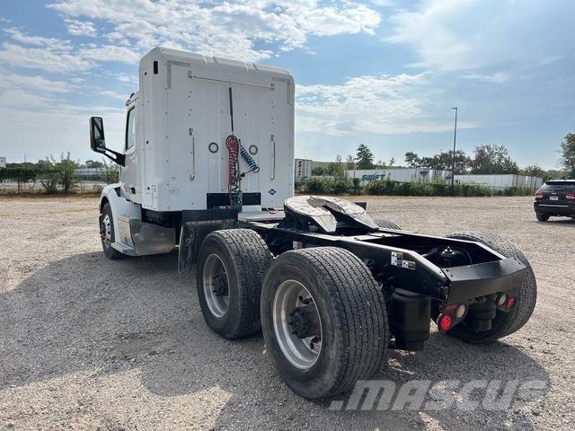 Peterbilt 579 Sadulveokid