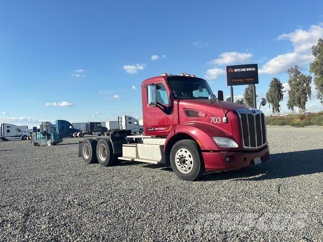 Peterbilt 579 Sadulveokid