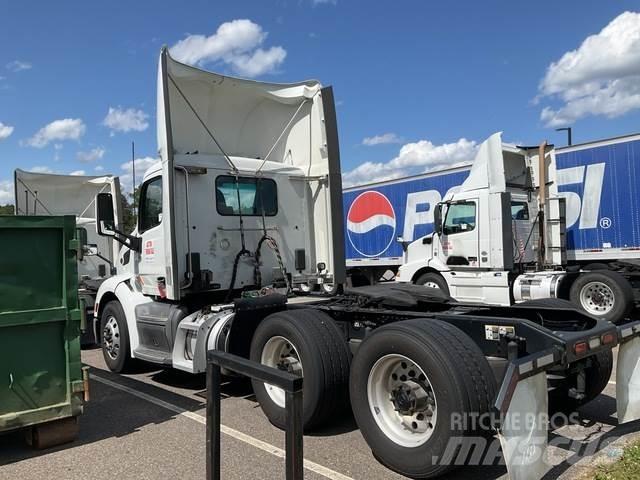 Peterbilt M579 Sadulveokid