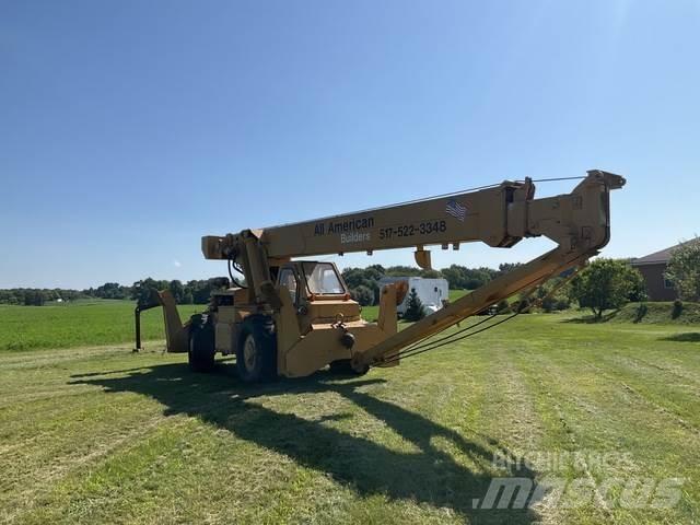 Pettibone 36 Raske maastiku tõstukid