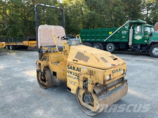 Sakai SW320 Tandemrullid