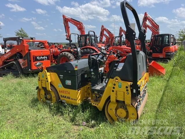 Sakai SW354 Tandemrullid